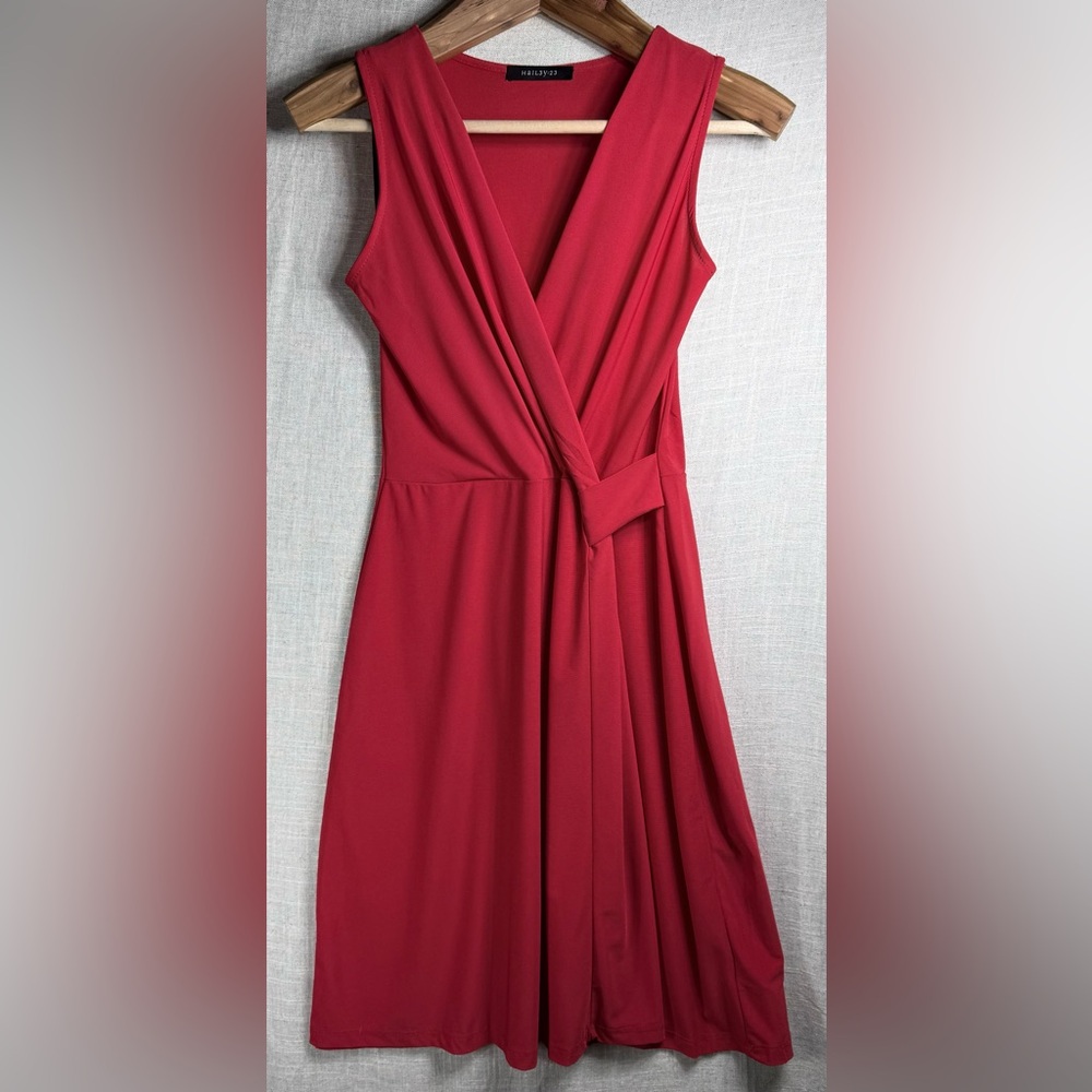 HAIL3Y:23 Red Sleeveless Faux-Wrap V-Neck
Midi Dress Size Medium